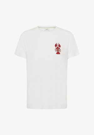 Witte T-shirt met korte mouwen en een ronde hals, met een kleine rode kreeft geborduurd op de linkerborst.
