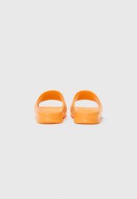 Lacoste Tohvelit - orange/white