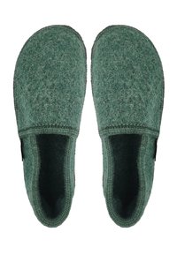 Groene wollen slippers met een zachte, gestructureerde afwerking. Gesloten neus ontwerp met een gestikte rand en zijdelingse openingen voor gemakkelijk aan- en uittrekken.