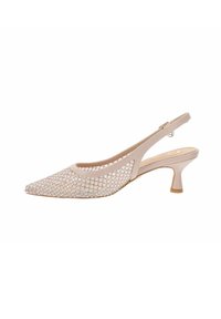 Slingbackpumps in zacht beige mesh met iriserende kralenaccenten, een puntige neus en een hak van gemiddelde hoogte met een subtiele curve.