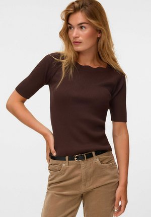Vero Moda, KNITTED TOP VMIDA KNITTED TOP - T-shirt imprimé - chocolate torte