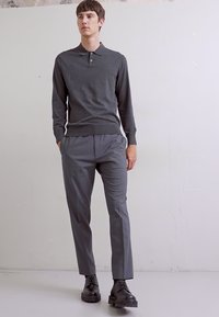Theory MAYER NEW TAIL - Stoffhose - medium charcoal