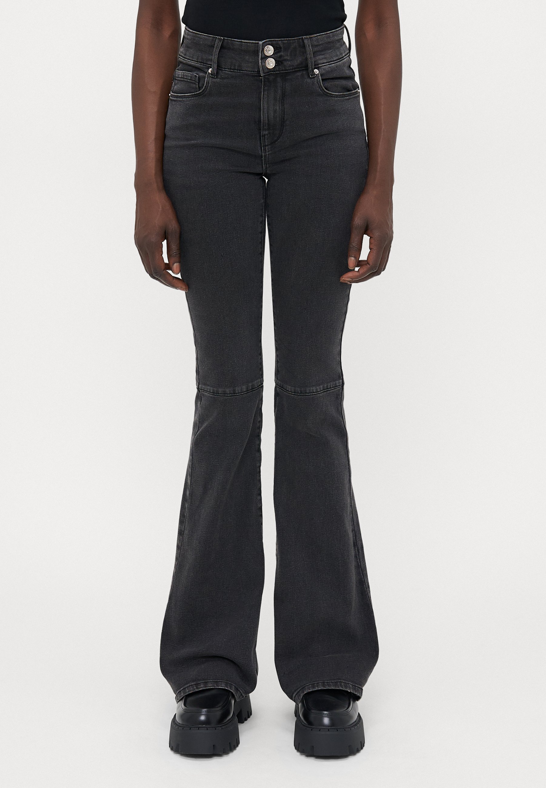ONLY dames Jeans Onlhella Life Hw Retro Flared Dnm Pj006