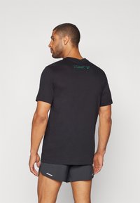 Nike Performance TEE KIPCHOGE - T-skjorte til trening - black