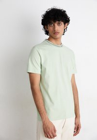 BOSS TEE - Basic póló - open green