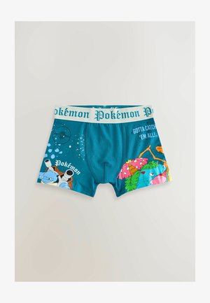 Boxeri din bumbac de culoare teal cu un design grafic Pokémon. Prezintă personaje precum Blastoise și Venusaur, și o talie albă cu textul "Pokémon".