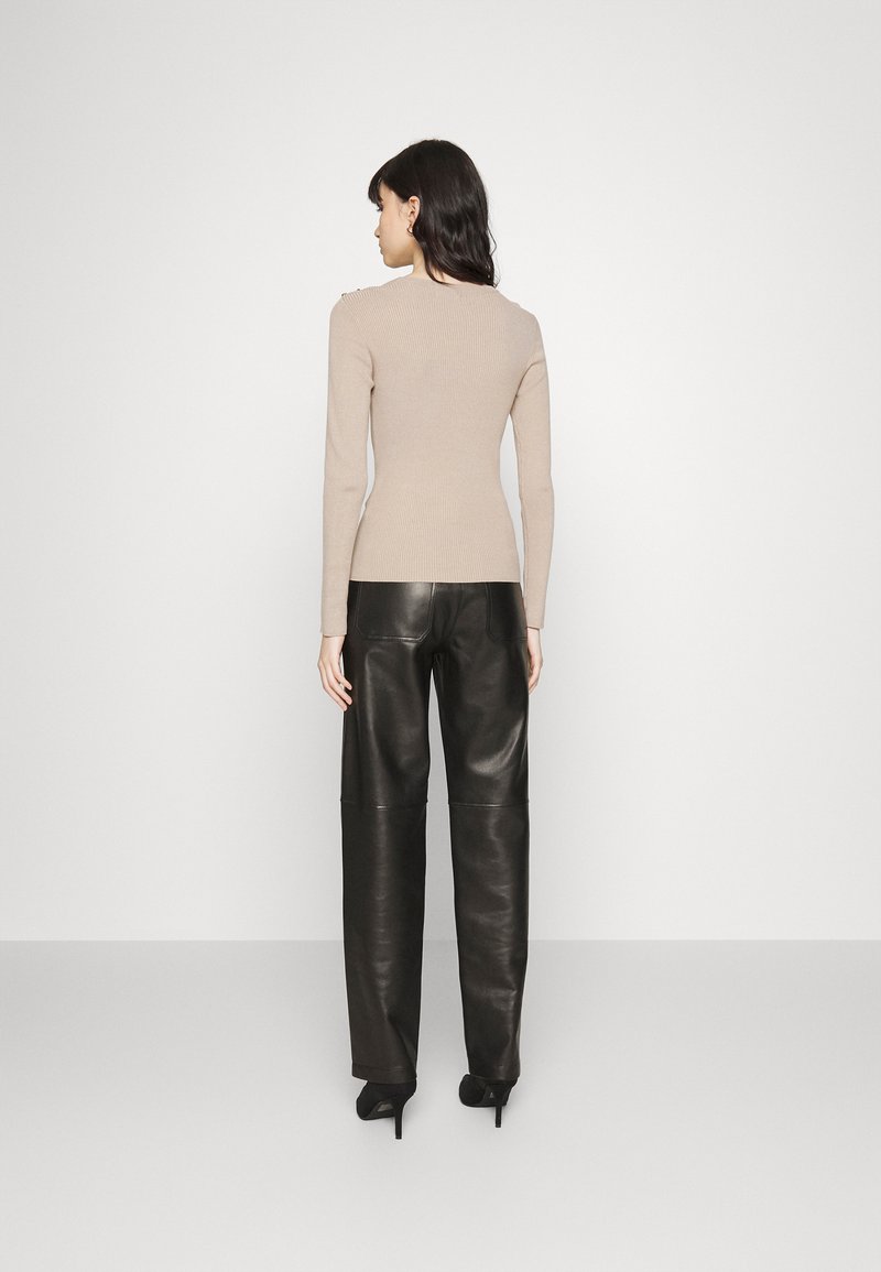 Damen Strickjacken | JDY JDYPLUM O NECK BUTTON Strickpullover simply taupe/taupe - GN10506 Damen Strickjacken | JDY JDYPLUM O NECK BUTTON Strickpullover simply taupe/taupe - GN10506