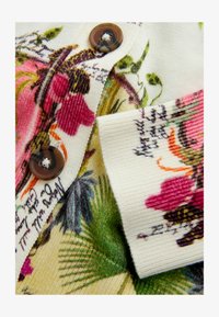 Unselected, multi floral kew gardens print