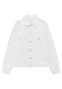 Vit kort denimjacka med långa ärmar, två bröstfickor, silverknappar och subtila sömnadsdetaljer på framsidan.