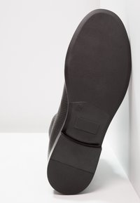 lilimill Bottines à lacets - black