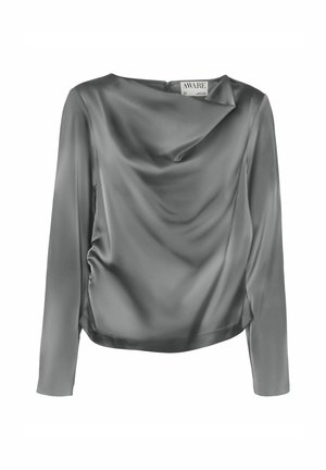 Grijze satijnen lange mouw top met gedrapeerde halslijn, gladde textuur, lichte plooien aan de zijnaad en een verborgen ritssluiting aan de achterkant. Merkenlabel: AWARE.