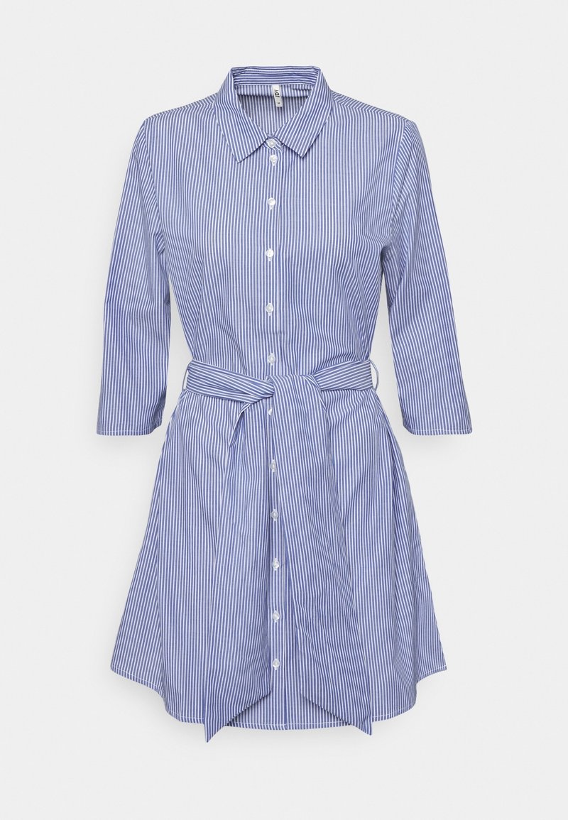 Modro-bílá šatová šaty s vertikálními pruhy, zapínání na knoflíky vpředu, límeček, rukávy do tří čtvrtin, součástí je odpovídající pásek v pase.