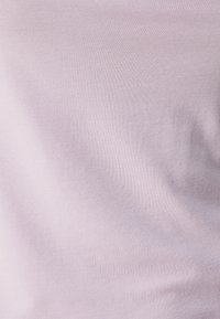 Gina Tricot SOFT TOUCH TIGHT TOP - Trükipildiga T-särk - pink lady