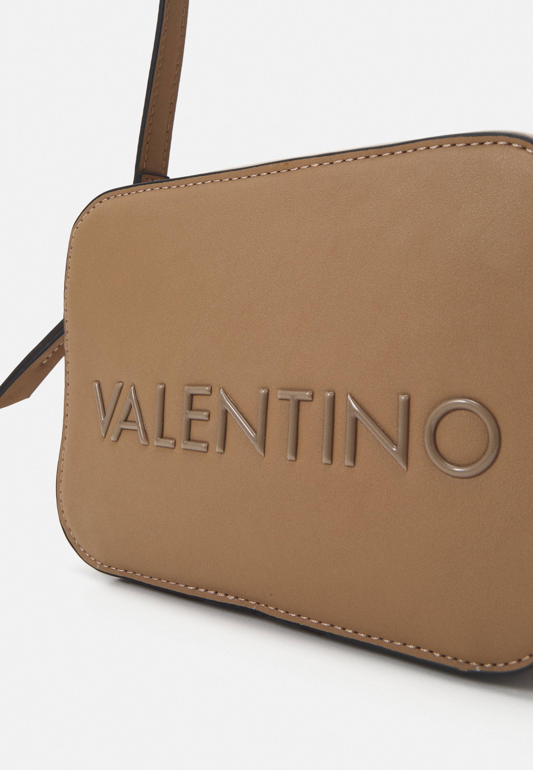 Valentino Bags NEASY - Cross body bag - beige - Zalando