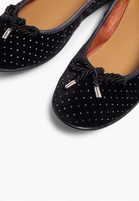 Pisamonas CON LAZO BRILLANTITOS - Klasické baleríny  - black