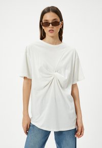Koton KNOT DETAIL - Camiseta estampada - beige