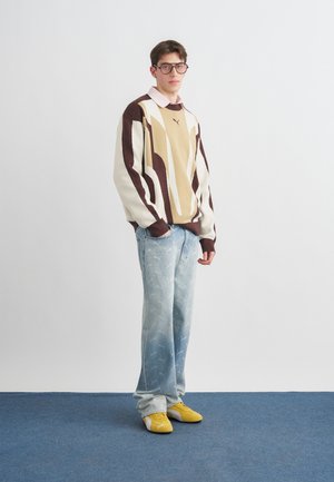 Poradie 9: Puma - RELAXED - Svetrík
