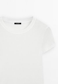 Witte korte mouwen crew neck T-shirt van katoenstof met een zwarte label met "Massimo Dutti" binnenin de kraag.