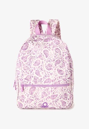 Petit sac à dos avec motif cachemire rose clair et violet, poche zippée à l'avant et bretelles rembourrées.