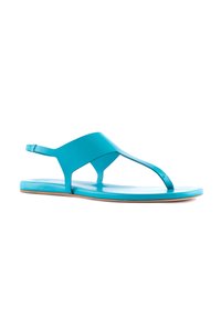Türkise flache Sandalen mit glänzender Oberfläche, die ein minimalistisches Design und einen T-Riemen aufweisen. Die Sohle ist schlank und hat einen hellbraunen Rand.