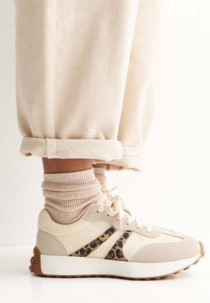 New Look SIDE STRIPE SPORTY  - Zapatillas - stone