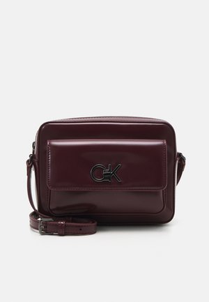 RE-LOCK CAMERA BAG - Taka s pnm popruhem - oxblood
