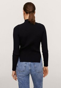 Mango Sweter