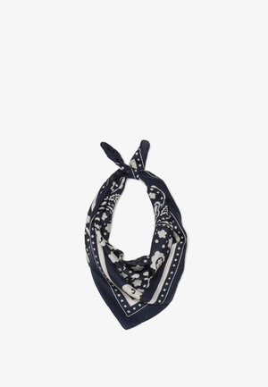 Bandana blu navy con motivi floreali bianchi e paisley, annodata in un cappio sulla parte superiore.