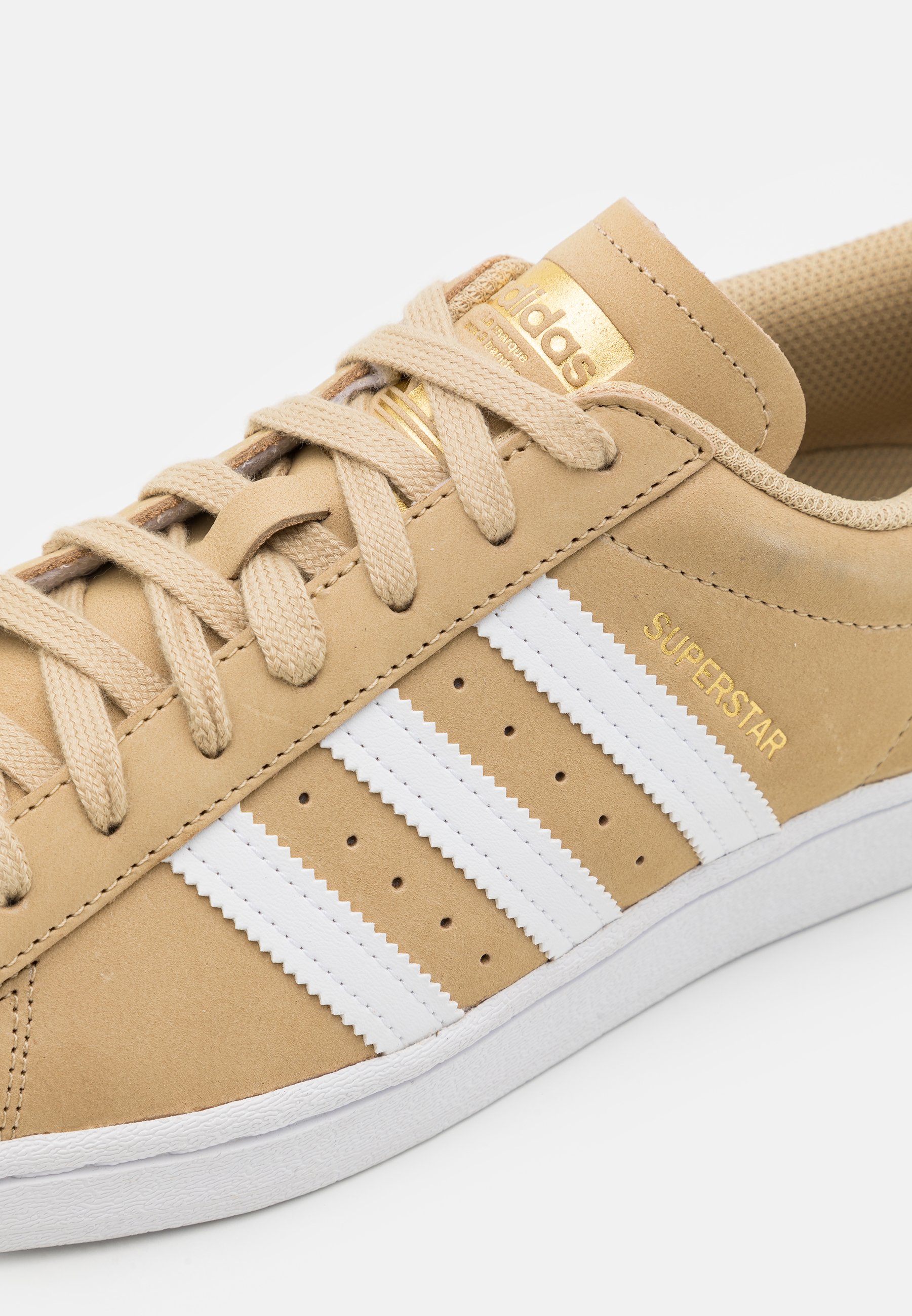 adidas beige superstar