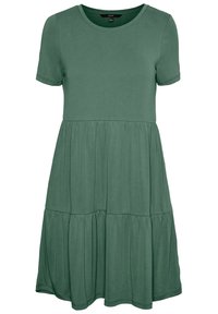 Kortärmad klänning i enfärgad grön bomullsblandning, rund halsringning, figurnära liv och flödande tierad kjol med mjuk textur.