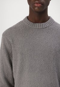 DRYKORN LEANDO - Pulover - grey