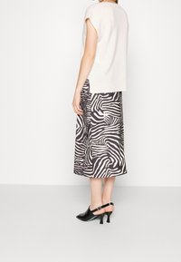 WEEKEND MaxMara Trui - beige