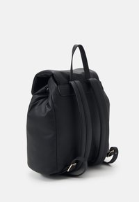 Tommy Hilfiger POPPY REFORM FLAP BACKPACK - Rucksack - black