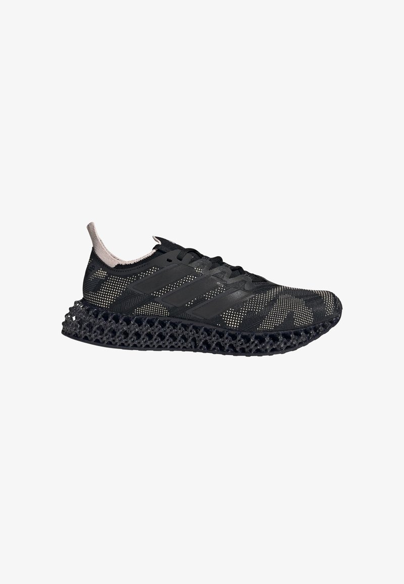 Chaussure de course noire et grise avec tige tricotée, trois bandes sur le côté et semelle à structure en treillis conçue pour l’amorti et le soutien.
