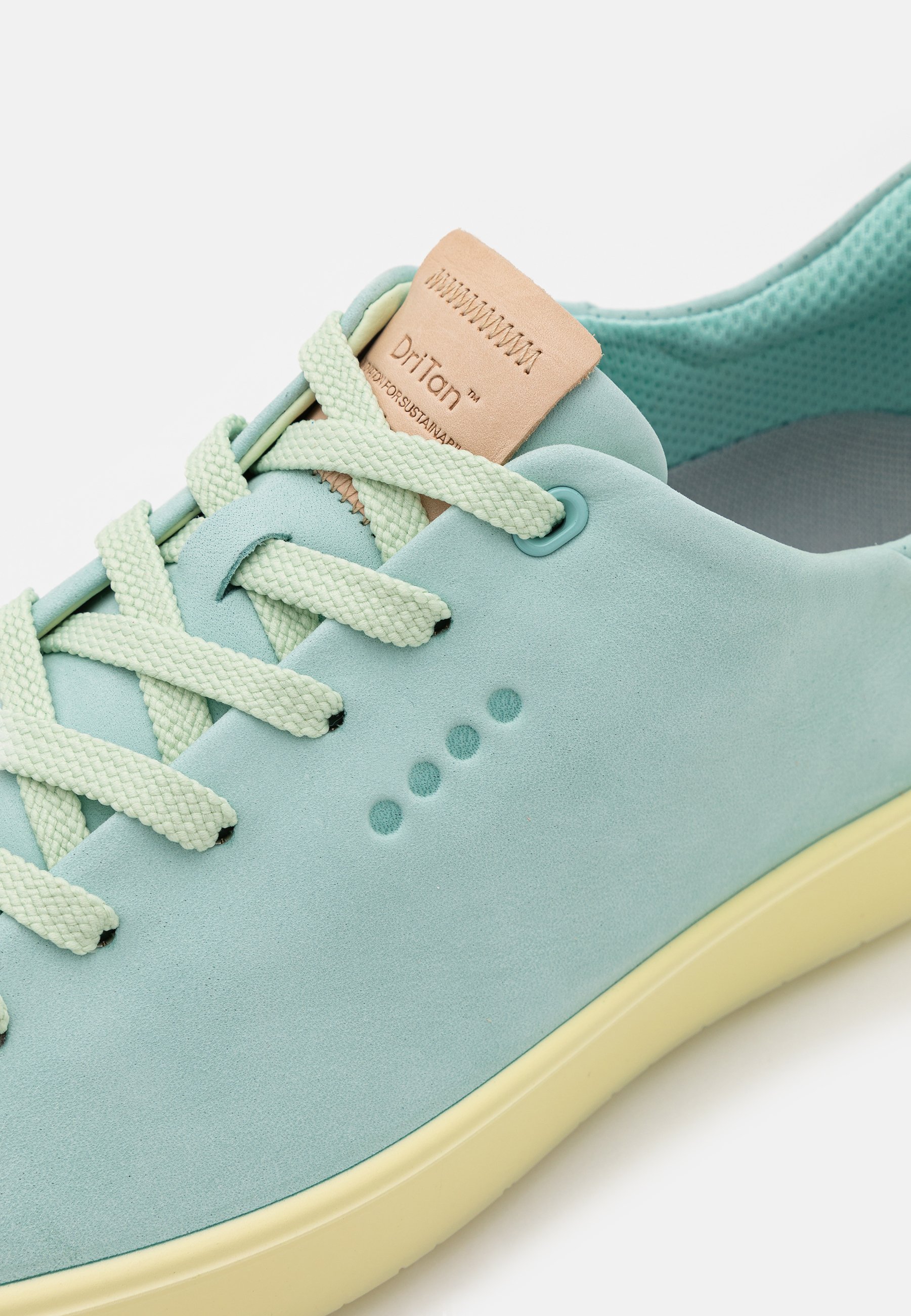ecco w golf tray