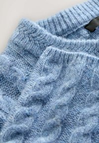 Unselected, chambray blue