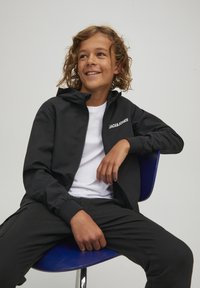 Jack & Jones Junior JJERUSH BLOCKING NOOS JNR - Allvädersjacka - black