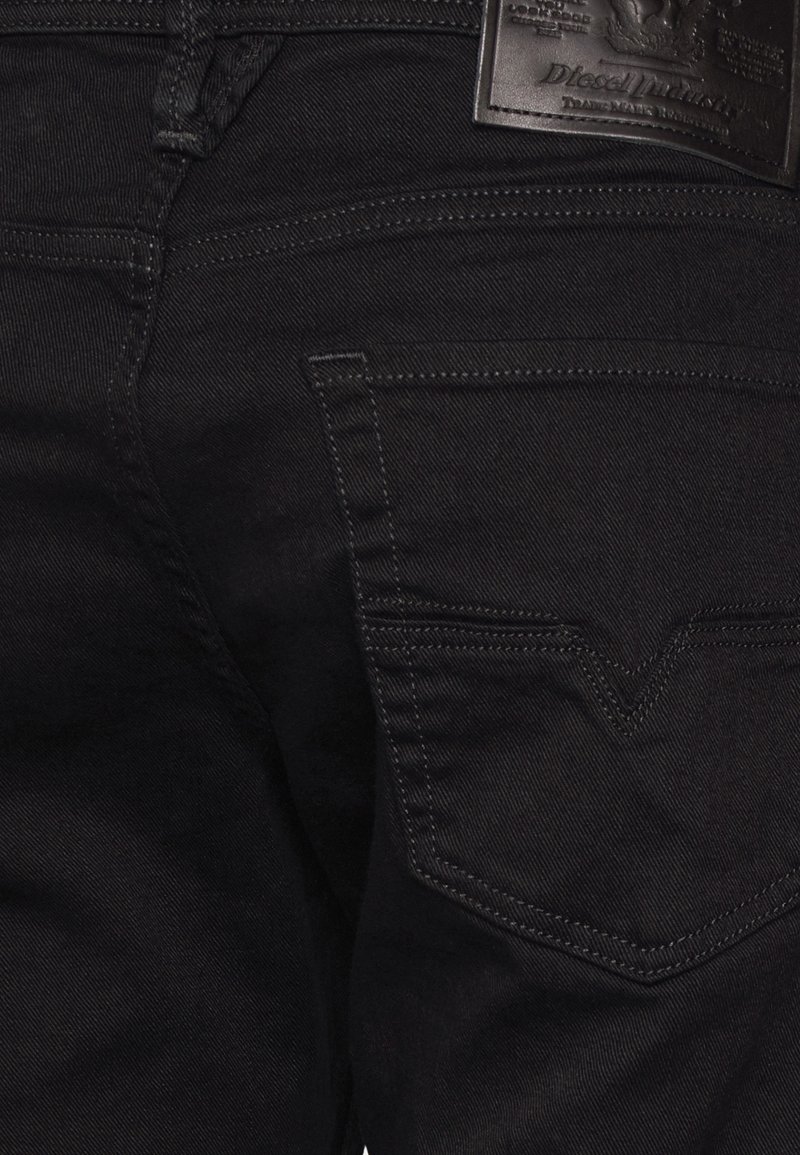 Diesel larkee jeans koop je online bij de Bijenkorf