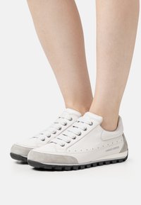 Candice Cooper RUNLO TRACK - Sneakers basse - ghiaccio