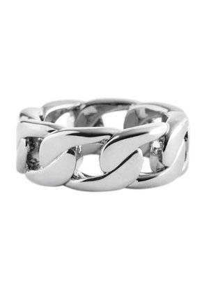 Tykt ring med sølvkædeled bestående af polerede, sammenlåste ovale led med glatte, afrundede kanter, vist på hvid baggrund.