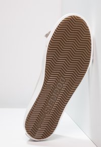 Dockers by Gerli Sapatos sem atacadores - hellgrau