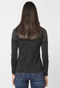 Koroshi Top s dlouhým rukávem - black