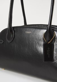 COACH EMPIRE CARRYALL BAG 34 - Rankinė - black