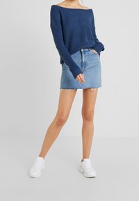 Missguided Stickad tröja - dark blue