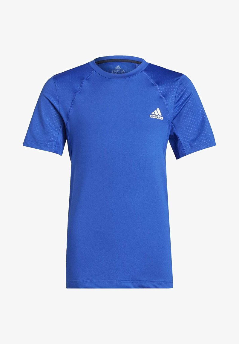 Camiseta deportiva azul hecha de material sintético. Presenta mangas cortas, cuello redondo y un logotipo en el lado superior izquierdo. Acentos texturizados.