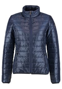 Mörkblå vadderad jacka med hög krage, dragkedja och två sidofickor. Materialet har en glänsande, quiltad yta.