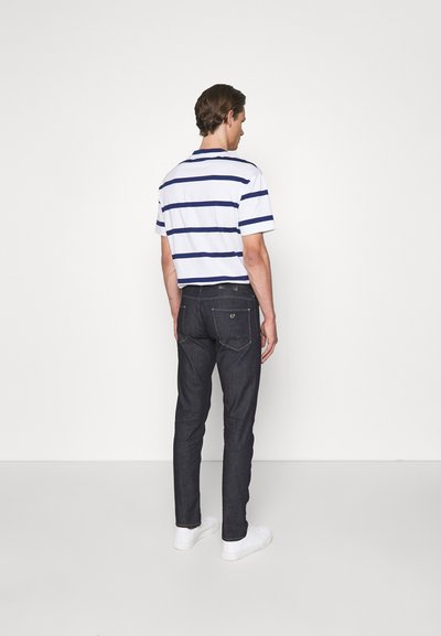 Emporio Armani POCKETS PANT - Traperice uskog kroja - blu navy
