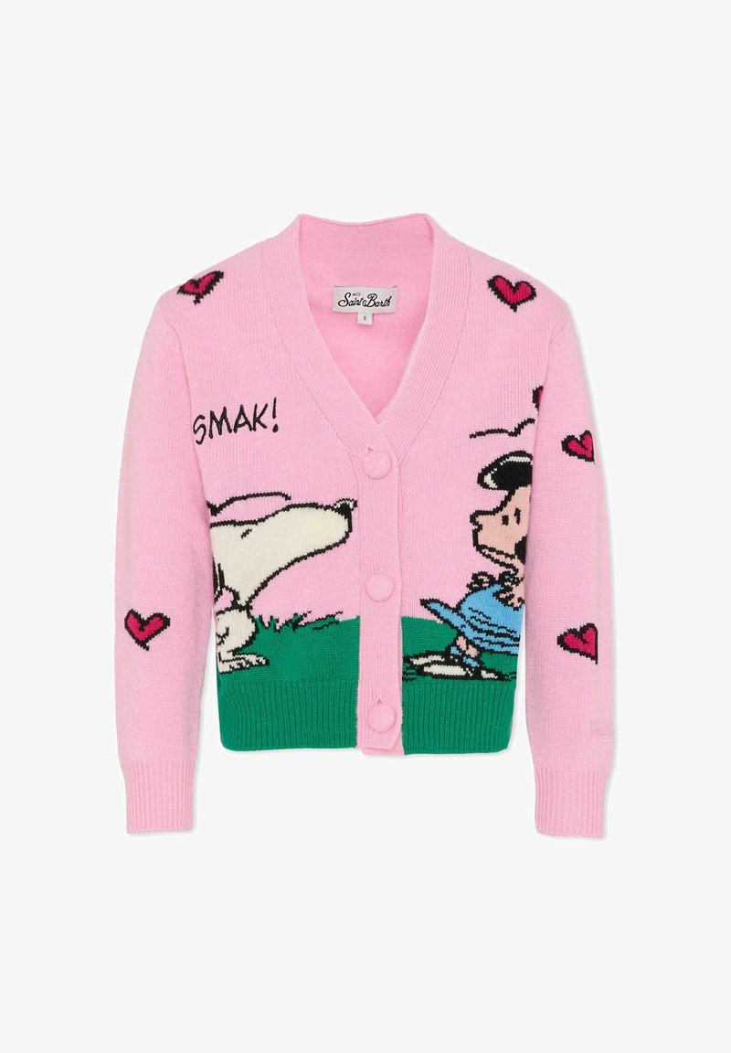 Cardigan en tricot rose avec personnages de dessin animé, des accents verts et des motifs en forme de cœur. Le devant a un décolleté en V et une fermeture à trois boutons.