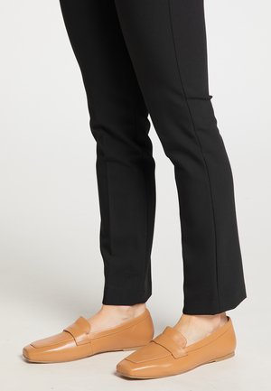 Loafers - cognac