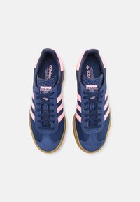 adidas Originals GAZELLE BOLD - Sneakers low - dark blue/pink spark